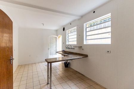 Casa à venda com 477m², 5 quartos e 5 vagasCozinha