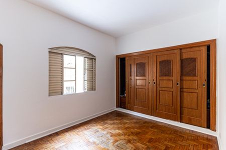 Casa à venda com 477m², 5 quartos e 5 vagasSuíte 1