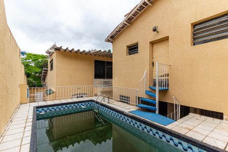 Casa à venda com 477m², 5 quartos e 5 vagasPiscina