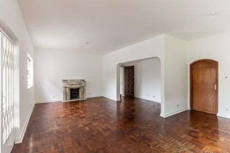 Casa à venda com 477m², 5 quartos e 5 vagasSala