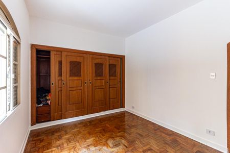 Casa à venda com 477m², 5 quartos e 5 vagasSuíte 1