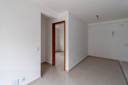 Sala de apartamento para alugar com 2 quartos, 50m² em Vila Iris, Guarulhos