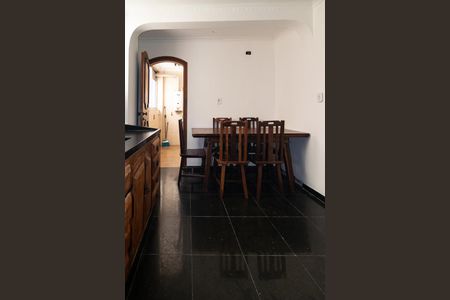 Apartamento à venda com 100m², 2 quartos e 1 vagaCozinha