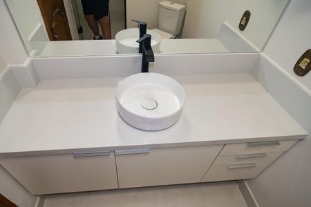 Apartamento à venda com 100m², 2 quartos e 1 vagaBanheiro da Suíte