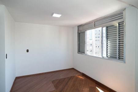 Apartamento à venda com 100m², 2 quartos e 1 vagaSala