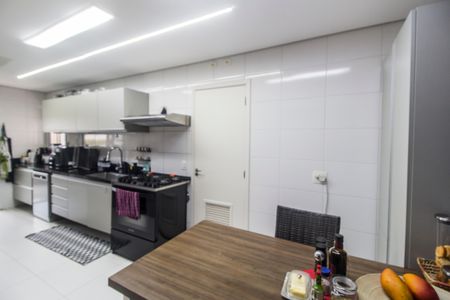 Apartamento à venda com 202m², 4 quartos e 3 vagasCozinha