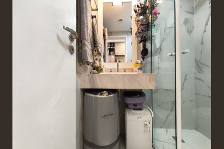 Banheiro de kitnet/studio à venda com 1 quarto, 24m² em Vila Mariana, São Paulo