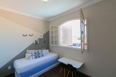 Casa à venda com 235m², 3 quartos e 4 vagasQuarto 2