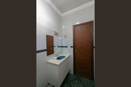 Casa à venda com 235m², 3 quartos e 4 vagasBanheiro da Suíte