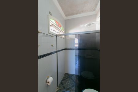 Casa à venda com 235m², 3 quartos e 4 vagasBanheiro da Suíte