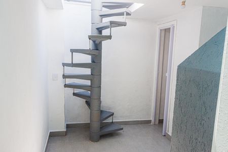 Casa à venda com 70m², 2 quartos e 1 vagaÁrea de Serviço