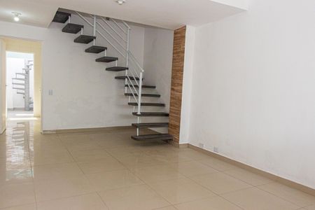 Casa à venda com 70m², 2 quartos e 1 vagaSala