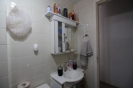 Apartamento para alugar com 60m², 2 quartos e 2 vagasBanheiro