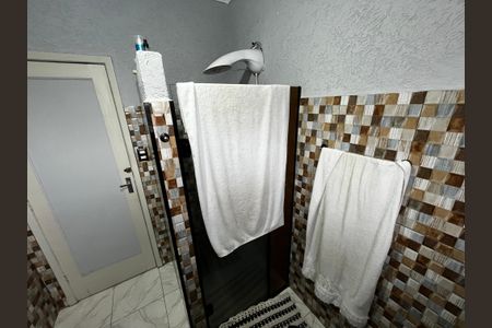 Casa para alugar com 164m², 4 quartos e 2 vagasBanheiro