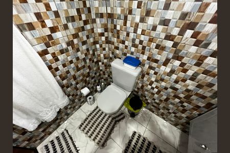 Casa para alugar com 164m², 4 quartos e 2 vagasBanheiro