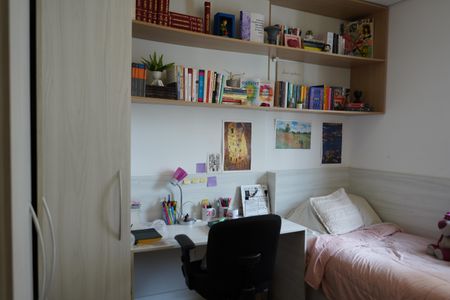 Apartamento à venda com 108m², 4 quartos e 2 vagasQuarto 2