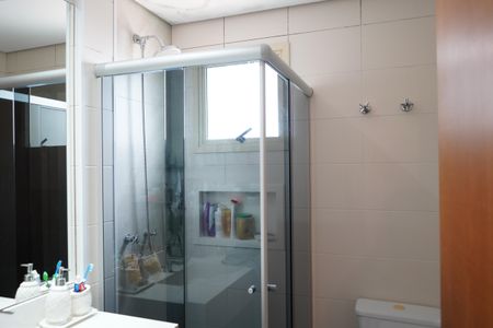 Apartamento à venda com 108m², 4 quartos e 2 vagasBanheiro da Suíte