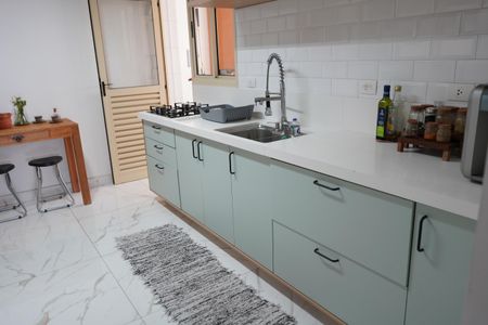 Apartamento à venda com 108m², 4 quartos e 2 vagasCozinha