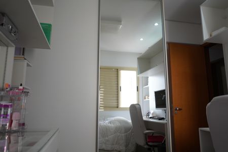 Apartamento à venda com 108m², 4 quartos e 2 vagasQuarto 1
