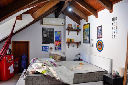 Casa à venda com 354m², 5 quartos e 5 vagasQuarto 3