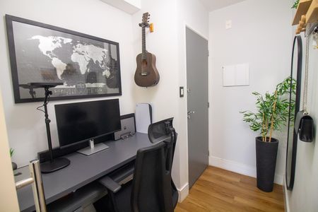 Apartamento para alugar com 64m², 2 quartos e 1 vagaEscritório