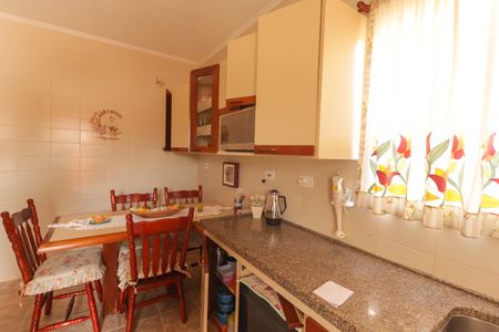 Casa para alugar com 75m², 2 quartos e 1 vagaCozinha