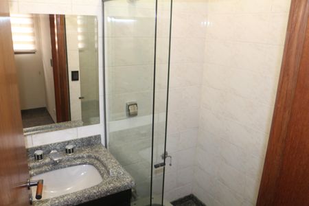 Apartamento à venda com 167m², 3 quartos e 2 vagasBanheiro de Serviço