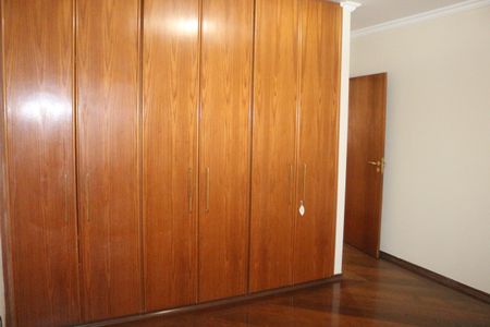 Apartamento à venda com 167m², 3 quartos e 2 vagasSuíte 1