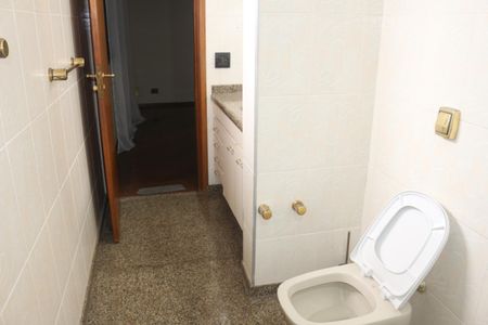 Apartamento à venda com 167m², 3 quartos e 2 vagasBanheiro da Suíte 1