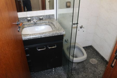 Apartamento à venda com 167m², 3 quartos e 2 vagasBanheiro de Serviço
