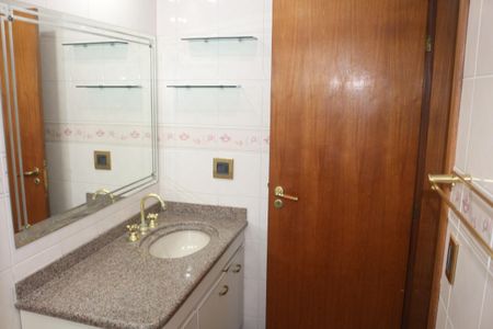 Apartamento à venda com 167m², 3 quartos e 2 vagasBanheiro da Suíte 2