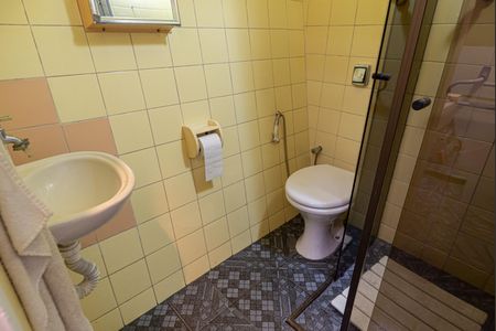 Casa à venda com 140m², 3 quartos e 1 vaga Casa à venda com 140m², 3 quartos e 1 vagaBanheiro de Serviço