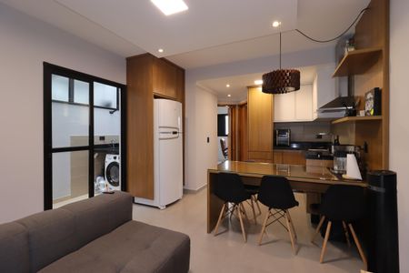 Sala de apartamento à venda com 2 quartos, 45m² em Vila Scarpelli, Santo André