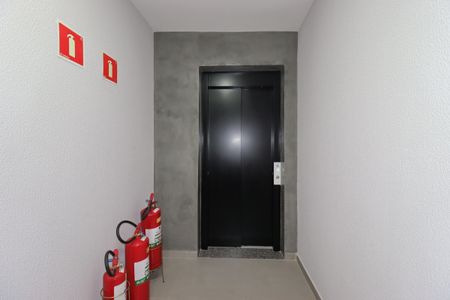 Apartamento à venda com 45m², 2 quartos e 1 vagaElevador