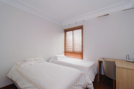 Apartamento à venda com 230m², 3 quartos e 3 vagasQuarto 2