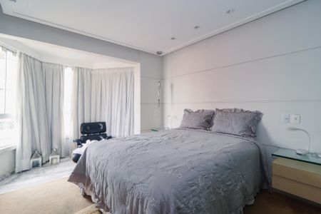 Apartamento à venda com 230m², 3 quartos e 3 vagasSuíte