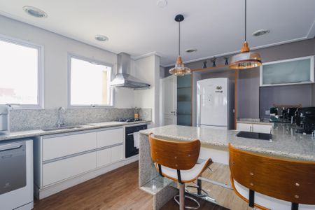 Apartamento à venda com 230m², 3 quartos e 3 vagasCozinha