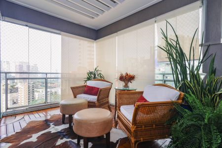 Apartamento à venda com 230m², 3 quartos e 3 vagasVaranda da Sala