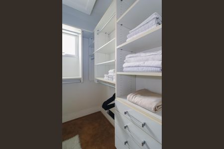 Apartamento à venda com 230m², 3 quartos e 3 vagasCloset da Suíte