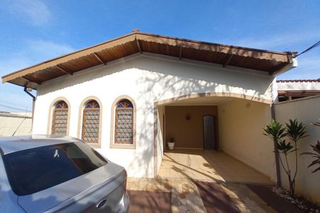 Casa à venda com 432m², 5 quartos e 4 vagas Casa à venda com 432m², 5 quartos e 4 vagasGaragem