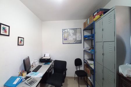 Casa à venda com 432m², 5 quartos e 4 vagas Casa à venda com 432m², 5 quartos e 4 vagasEscritório