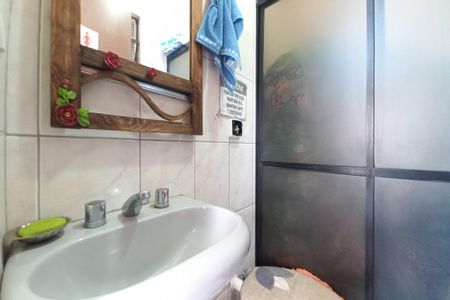 Casa à venda com 432m², 5 quartos e 4 vagas Casa à venda com 432m², 5 quartos e 4 vagasBanheiro de Serviço