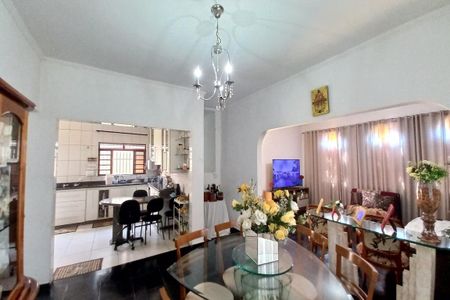 Casa à venda com 432m², 5 quartos e 4 vagas Casa à venda com 432m², 5 quartos e 4 vagasSala de Jantar