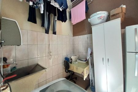 Casa à venda com 432m², 5 quartos e 4 vagas Casa à venda com 432m², 5 quartos e 4 vagasÁrea de Serviço