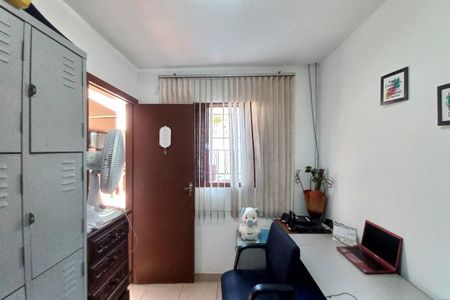 Casa à venda com 432m², 5 quartos e 4 vagas Casa à venda com 432m², 5 quartos e 4 vagasEscritório