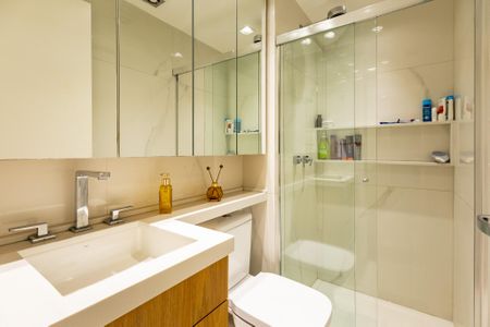 Apartamento para alugar com 62m², 2 quartos e 1 vaga Apartamento para alugar com 62m², 2 quartos e 1 vagaBanheiro da Suíte