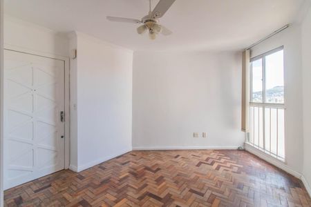 Sala de apartamento à venda com 2 quartos, 60m² em Cristal, Porto Alegre