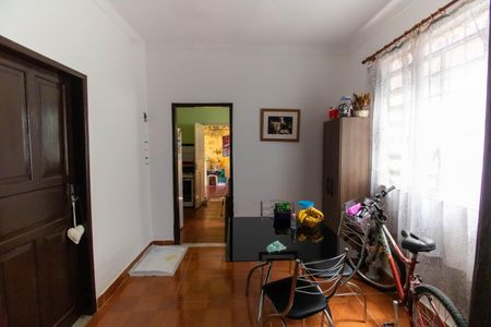 Casa à venda com 80m², 2 quartos e sem vaga Casa à venda com 80m², 2 quartos e sem vagaSala