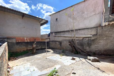 Casa à venda com 170m², 4 quartos e sem vagaQuintal