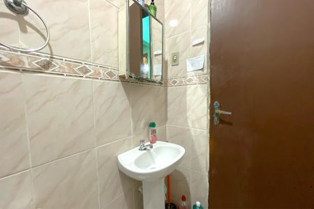 Casa à venda com 170m², 4 quartos e sem vagaBanheiro